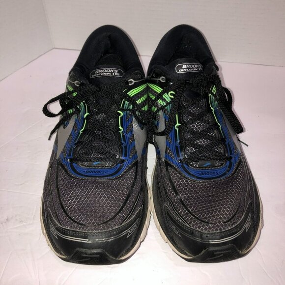 Athletic_Shoes